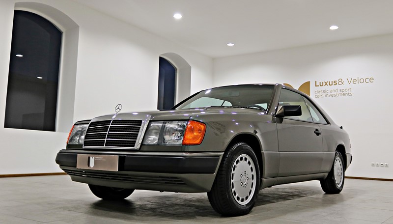 1988 Mercedes Benz 300CE